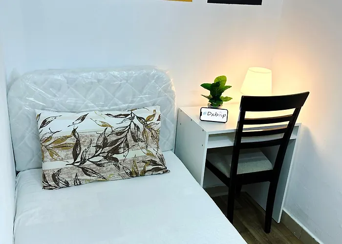 Charming Partition Room In Barsha Heights Near Icm