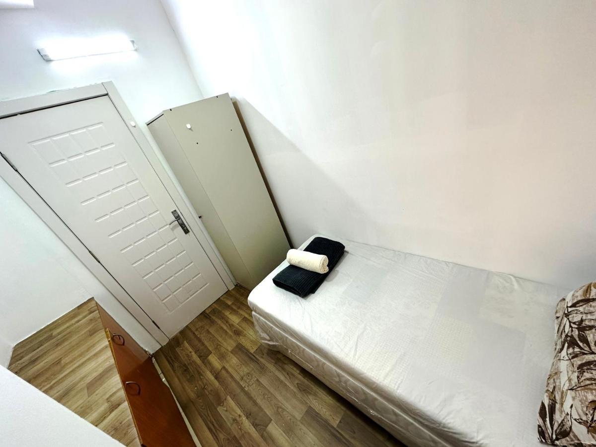 Homestay Charming Partition In Barsha Heights Near Icm *
