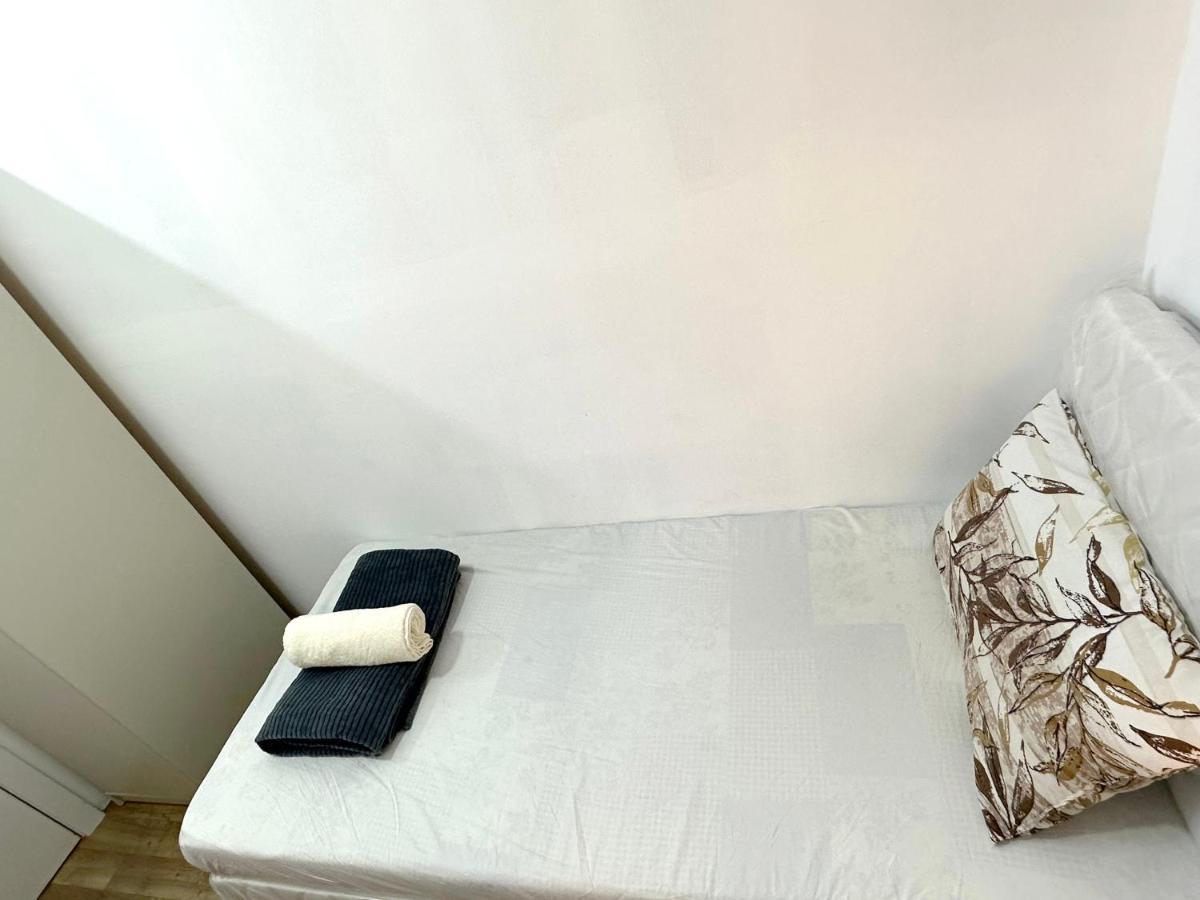 Charming Partition In Barsha Heights Near Icm Homestay