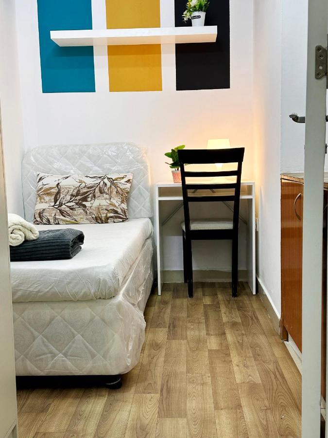 Homestay Charming Partition In Barsha Heights Near Icm Dubai