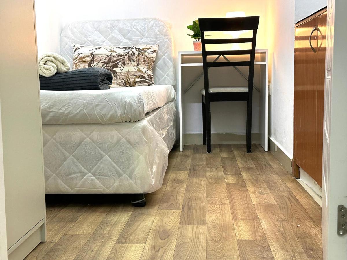 Charming Partition In Barsha Heights Near Icm Homestay